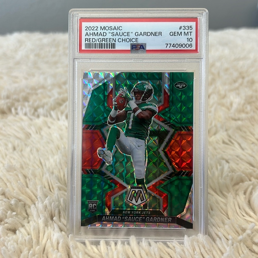 2022 MOSAIC #335 Ahmad “Sauce” Gardner Red/Green Choice PSA 10 rookie card